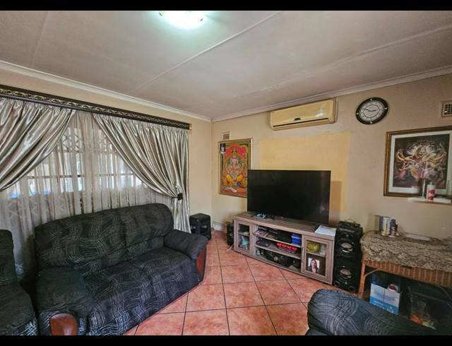 3 BEDROOM HOUSE FOR SALE IN RIET RIVER